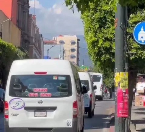 Piden transportistas prórroga para el pago de refrendo