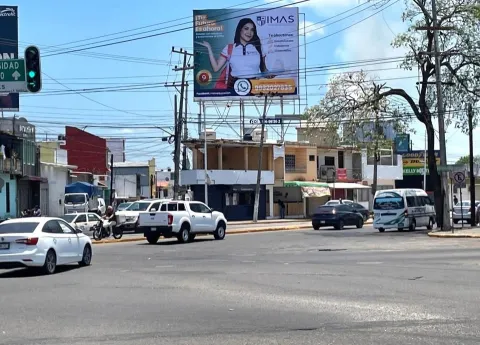 Solo 2 de 50 espectaculares cumplen medidas de seguridad: PC Cuernavaca