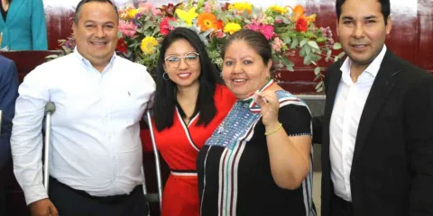 Gana Griselda Hurtado el premio al "Mérito Emprendedor"