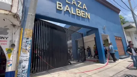 En ataque armado, asesinan a una persona al interior de un estacionamiento en Cuautla 