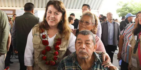 Llevan Caravanas del Pueblo sillas de ruedas para Alpuyeca