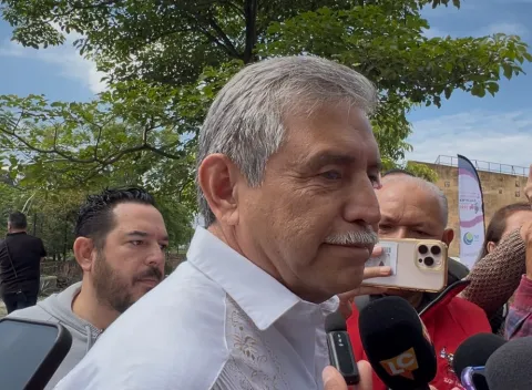 Urióstegui a favor del aumento de diputados pero con el mismo presupuesto actual
