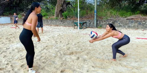 Daniela González y Regina Flores, jugadoras morelenses.