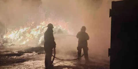 Se incendia recicladora industrial en Yecapixtla
