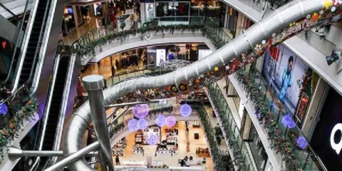¿Más espacios comerciales y menos parques?