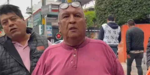 Taxistas bloquean Plan de Ayala en rechazo al nuevo gafete de MyT