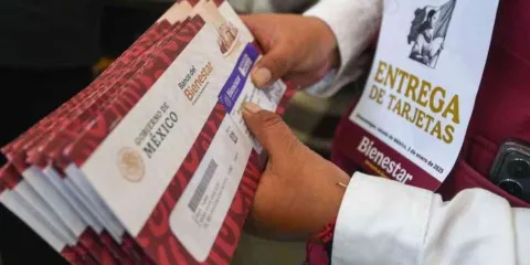 Secretaría de Bienestar pide denunciar a coyotes