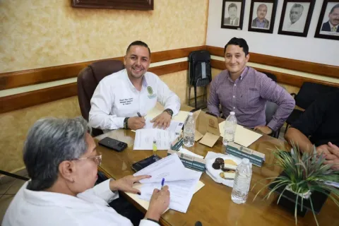 Ofrece Piña disculpas públicas ante violencia contra funcionarias 