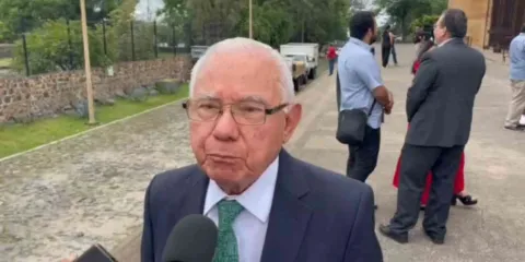 Desmiente Salgado Brito, rumores sobre su salida del gabinete estatal