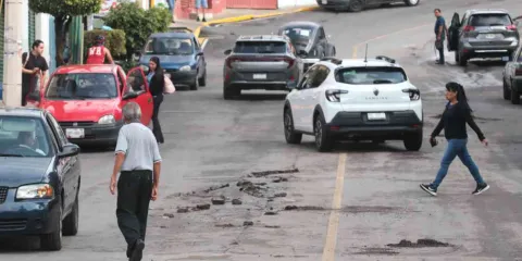 Constructora reparará la calle Pedro de Alvarado; obra de mala calidad
