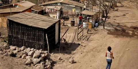Bajan índices de pobreza en Morelos según INEGI