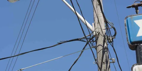 Detectan cinco mil instalaciones eléctricas peligrosas en mercados