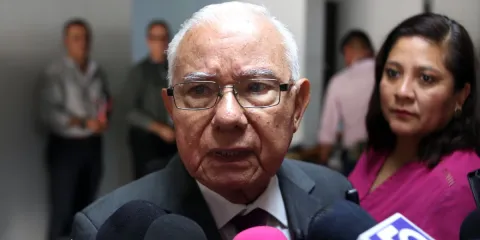 En la imagen se encuentra el secretario del Gobierno de Morelos, Juan Salgado Brito durante la apertura de los cursos de formación inicial para agentes de la FGE