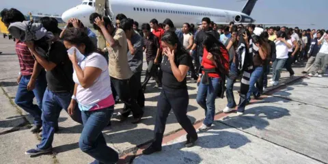 EU recula en deportaciones
