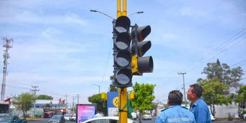 Afectan lluvias a semáforos de Cuernavaca