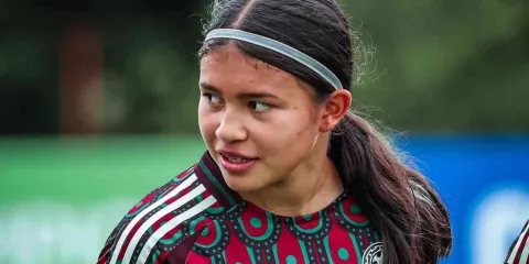 Convocan al Tri femenil a Ximena Monroy
