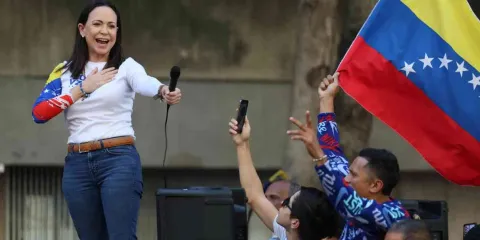 María Corina Machado y el Nobel que susurra esperanza