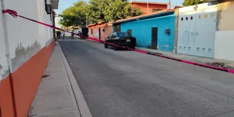 Asesinan a un hombre y a su perro pitbull en la colonia Hermenegildo Galeana de Cuautla. Vecinos y activistas exigen justicia y mayor seguridad en la zona.