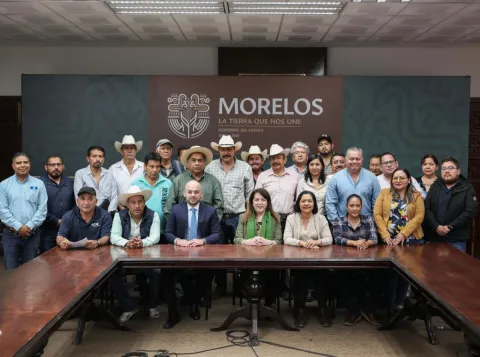  La gobernadora recibió en la sede del Poder Ejecutivo a comisariados ejidales de cuatro municipios, escuchó sus solicitudes y brindó soluciones a corto y mediano plazo