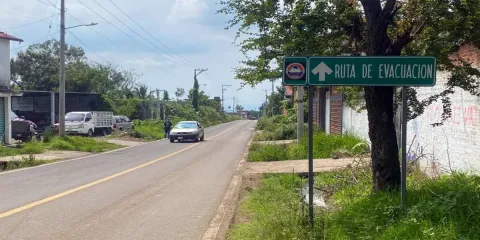 Margarita González Saravia anuncia inversión de 120 millones para rehabilitar rutas de evacuación del volcán Popocatépetl en los Altos de Morelos.
