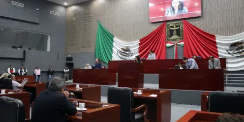 La SCJN declaró inconstitucional el decreto que pretendía aumentar a 30 diputados en Morelos; confirma integración actual y avala reforma de paridad de género para 2027.