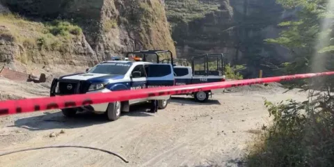 Hallan cadáver enterrado en obra de colonia Ruiz Cortines