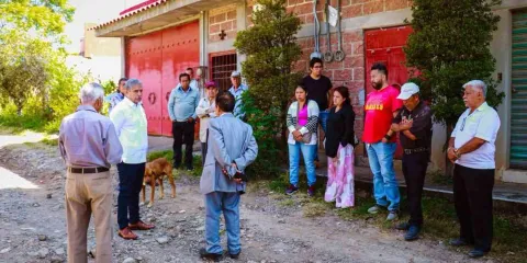Visita José Luis Urióstegui la colonia Bosques de la Florida