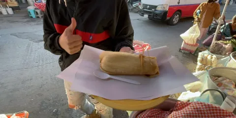 Frío aumenta hasta 15% las ventas de tamales y atoles en Cuautla; comerciantes prevén que la demanda se duplique en la temporada decembrina.