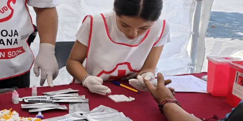 Cuautla impulsa el programa “Escuela Diversa” para fomentar la salud sexual, prevenir ETS y ofrecer pruebas gratuitas de VIH y hepatitis C.