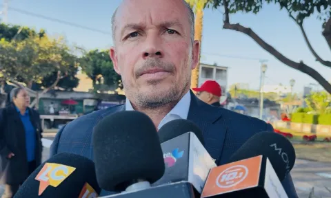 Basura de indigentes genera focos de infección, afirma Guillermo López 