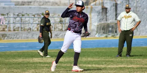 Indem realiza try outs para fortalecer el béisbol morelense y formar selecciones rumbo a la Olimpiada Nacional.