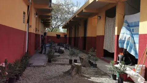 Supervisa Protección Civil albergues de jornaleros durante la zafra en Cuautla