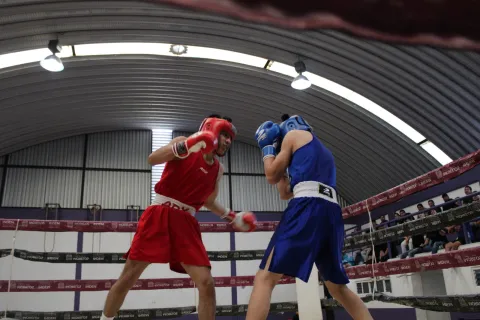 Morelenses realizan el primer combate rumbo a la Olimpiada Nacional Conade 2026.