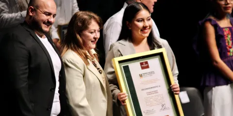 El Indem reconoció a jóvenes talentos deportivos de Morelos y celebró a Viviana Athenea González Pérez, ganadora del Premio Estatal de la Juventud 2025 por su destacada trayectoria en taekwondo.