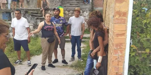 Vecinos de Ayala detienen a tres presuntos ladrones tras robos a casa habitación
