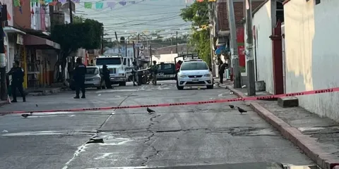 Un ataque armado durante una huelga en la colonia Vista Hermosa de Cuernavaca dejó personas heridas; autoridades ya investigan los hechos ocurridos en la avenida San Diego.