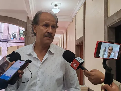 Transportistas de la FAT en Morelos acordaron con el Gobierno estatal enviar una iniciativa al Congreso para modificar la Ley de Movilidad y evitar que el modelo Camión-Empresa sea obligatorio.