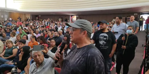 Reporteros denuncian agresiones e intimidación de escoltas armados durante sesiones de Cabildo en Cuautla