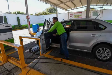 Transportistas exigen facilidades para verificación vehicular y acusan corrupción en verificentros de Morelos