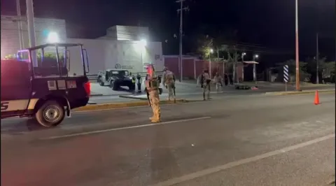 Ataque armado en la carretera Alpuyeca–Xochitepec dejó un muerto y un herido; Fiscalía investiga el hecho ocurrido en Xochitepec.
