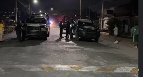 Héctor Meza Maldonado, director de Cultura del Ayuntamiento de Yautepec, fue asesinado a balazos en el par vial Cocoyoc–Oaxtepec. No hay detenidos.