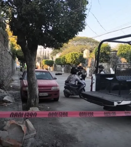 Un cuerpo sin vida fue hallado envuelto en bolsas plásticas en Tetelcingo, municipio de Cuautla. La Fiscalía General del Estado inició la investigación.