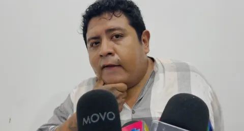 Colectivos LGBTTTIQ+ acudieron al Congreso del Estado de Morelos para exigir la tipificación de crímenes de odio y la derogación del delito de peligro de contagio.