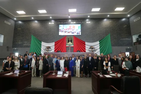 El Congreso de Morelos realizó sesión solemne por el Día de los Símbolos Nacionales y el Día Estatal del Rotarismo Morelense; destacaron unidad e identidad nacional.
