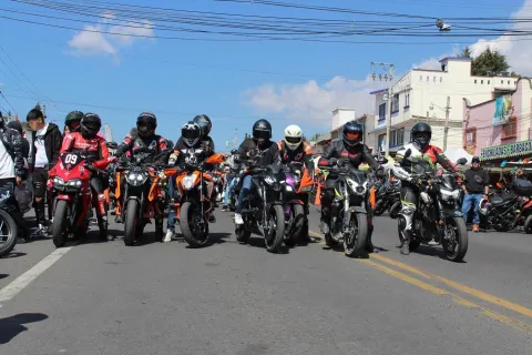 La gobernadora Margarita González Saravia anunció el refuerzo de operativos con Guardia Nacional en la autopista México-Acapulco para prevenir accidentes provocados por motociclistas.