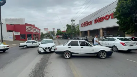 Gobierno de Morelos llama al diálogo a taxistas ante anuncio de mega bloqueo y respalda al coordinador de Movilidad y Transporte.