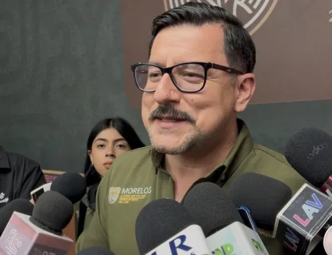 El titular de la CMyT, Jorge Alberto Barrera Toledo, calificó de irresponsables las presiones de taxistas y advirtió sanciones y retiro de concesiones