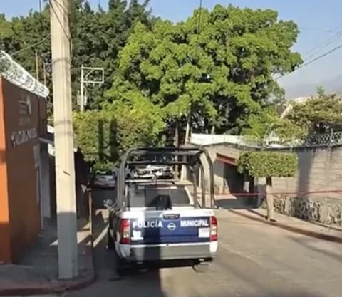 El titular de la SSPC Morelos informó que la persona encontrada sin vida en Chapultepec no era mujer y no se descarta un posible crimen de odio.