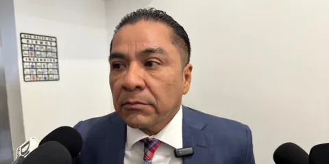 Atacan a balazos al alcalde de Temoac en la carretera México-Oaxaca