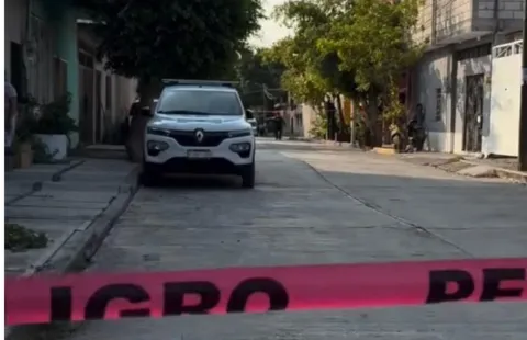Un motociclista fue asesinado a balazos en la colonia Gabriel Tepepa, en la región sur de Morelos. Autoridades desplegaron un operativo, pero no hay detenidos.